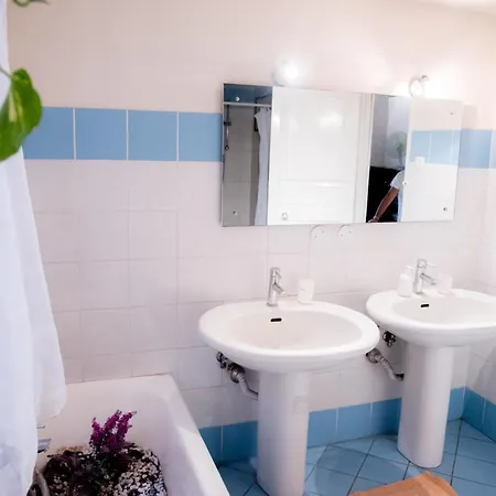 Landolinas Oda ve Kahvaltı